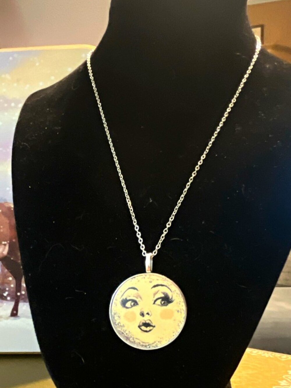 Silver Tone Round Moon Face Disc Charm Pendant Necklace on Cable Chain